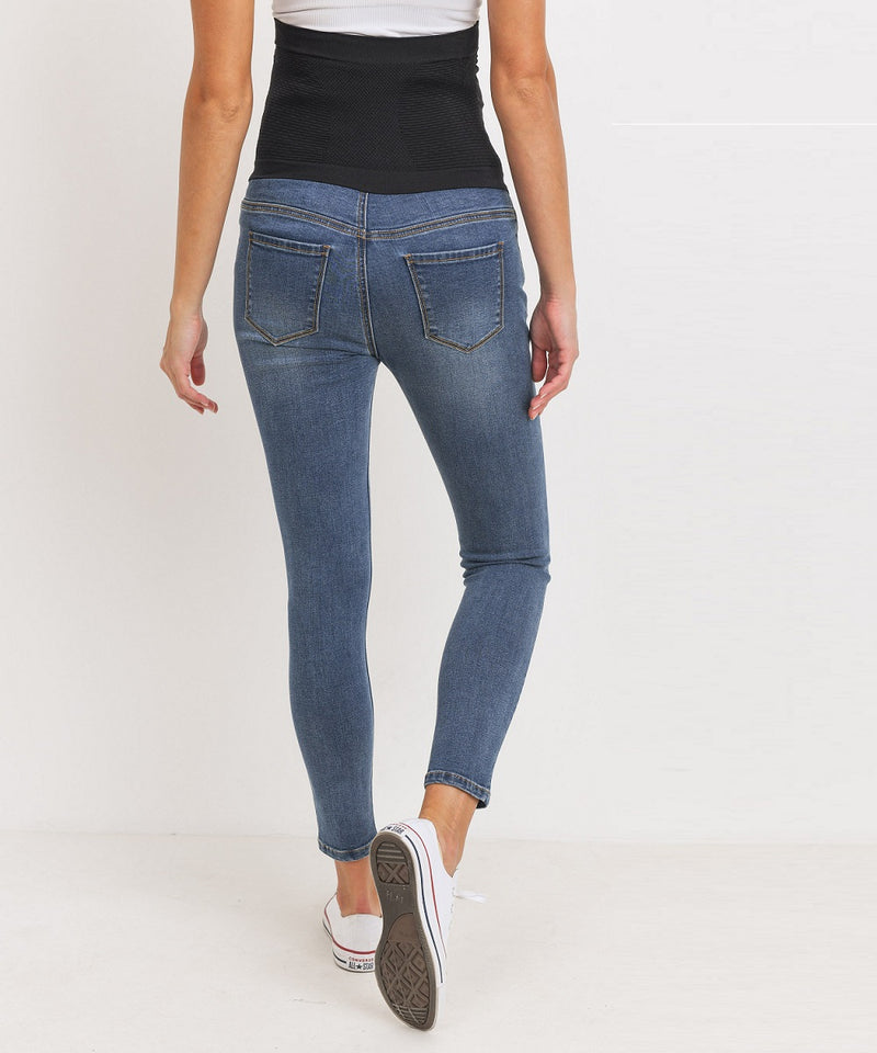 The Stretch Jean (Dark Denim)